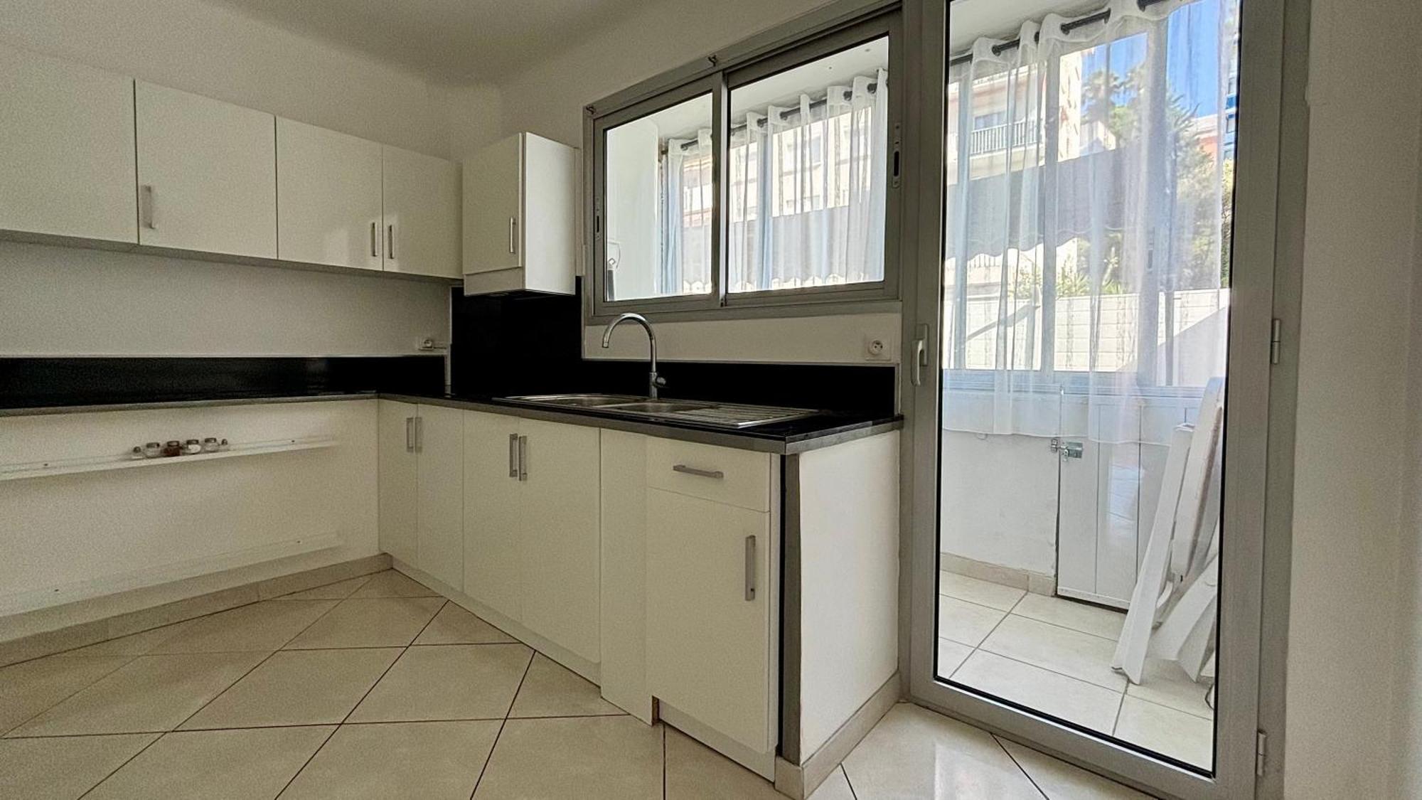 3 Pieces - Proche Centre Appartement